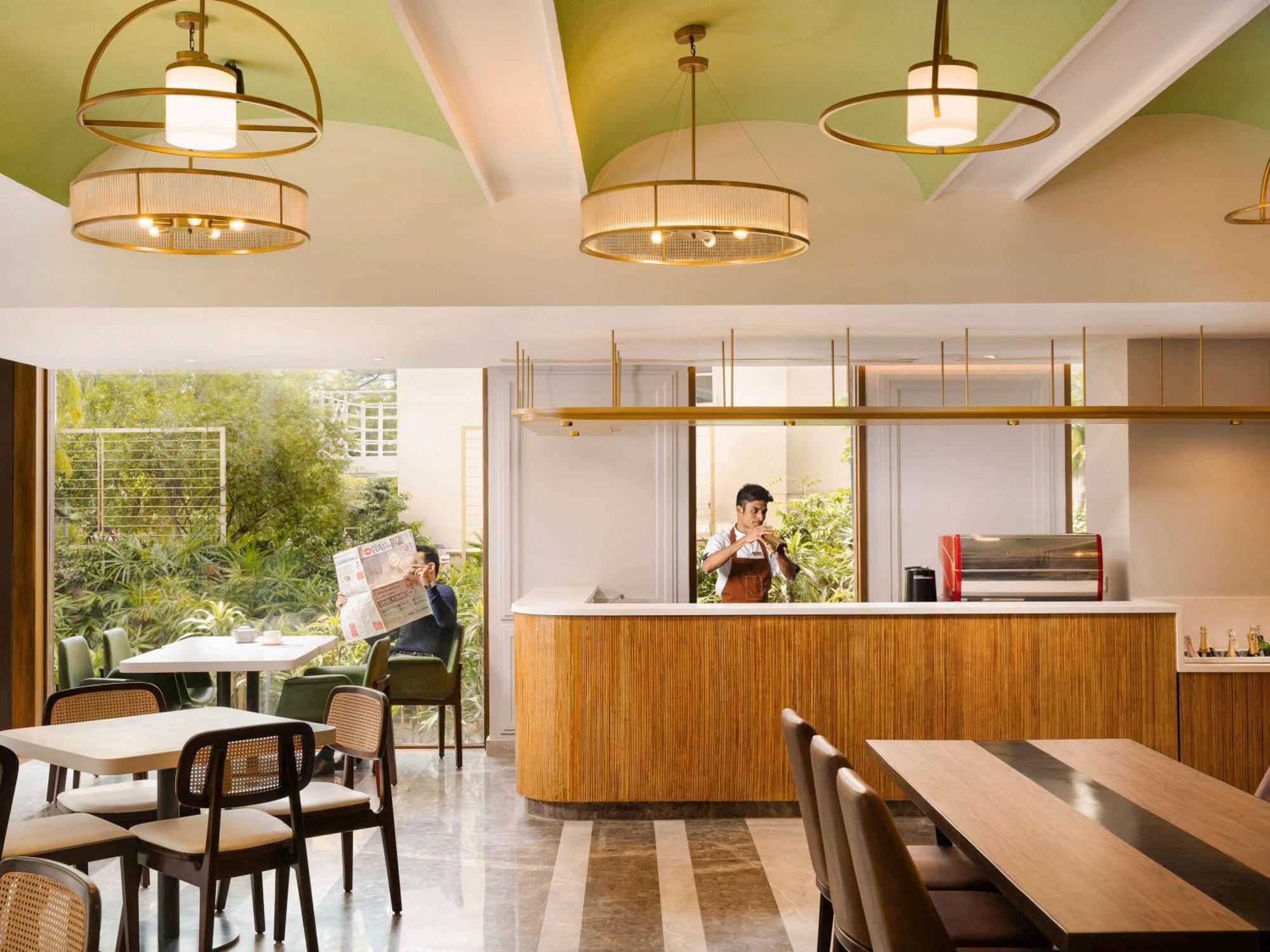Grand Mercure Bangalore - An Accor Brand Exterior photo