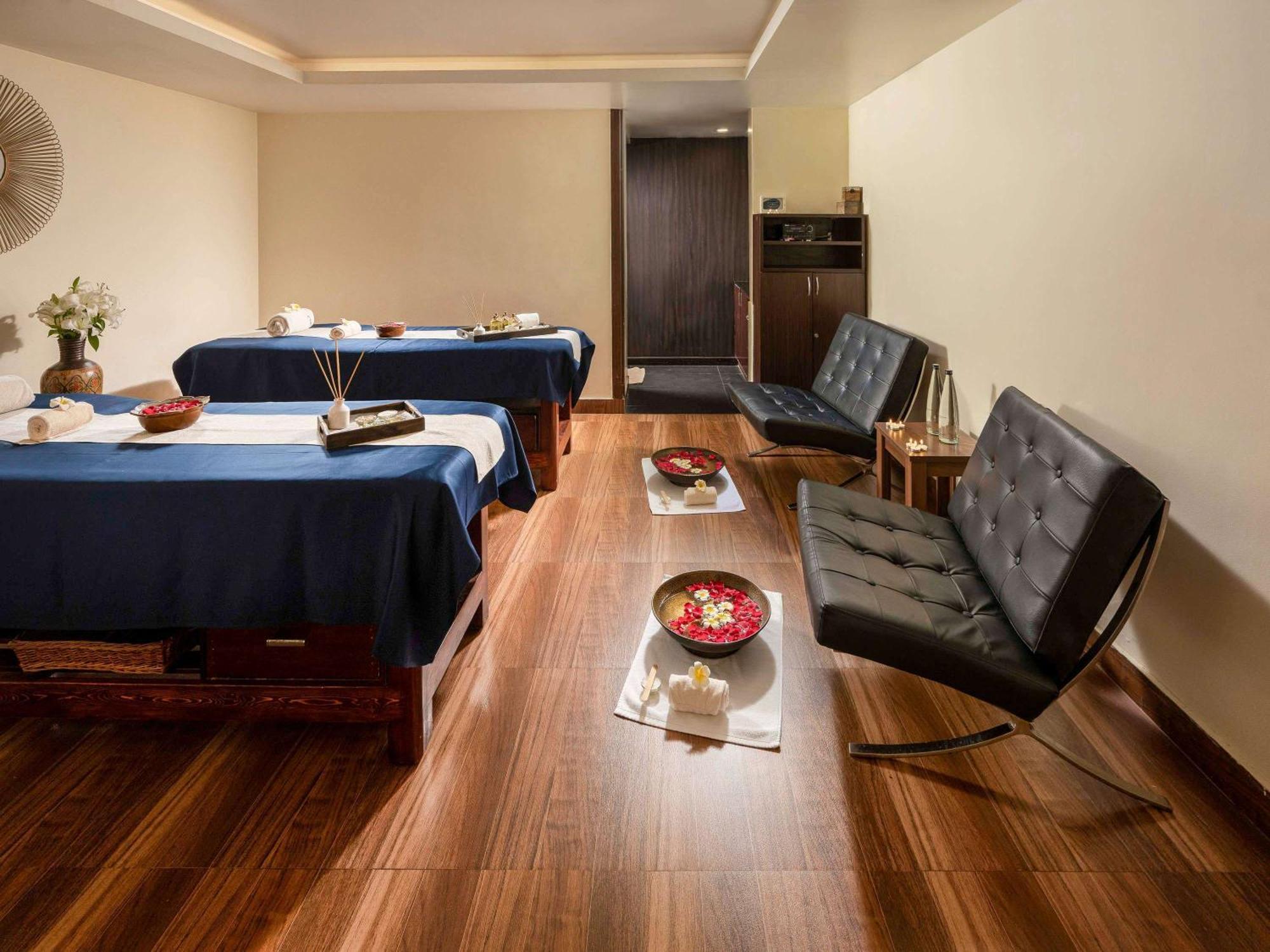 Grand Mercure Bangalore - An Accor Brand Exterior photo