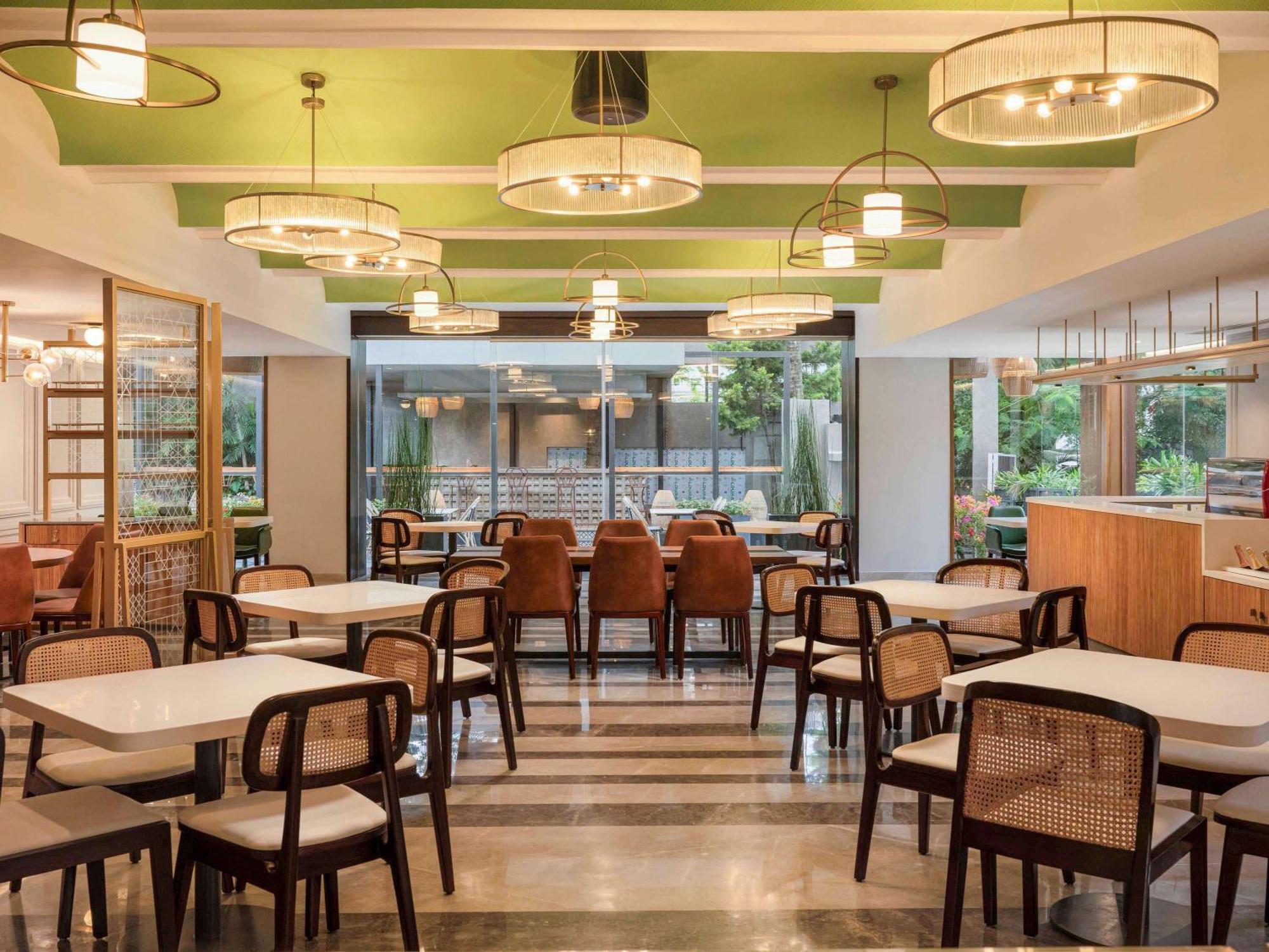 Grand Mercure Bangalore - An Accor Brand Exterior photo